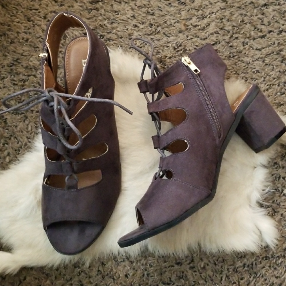 NWOT Block heel sandals